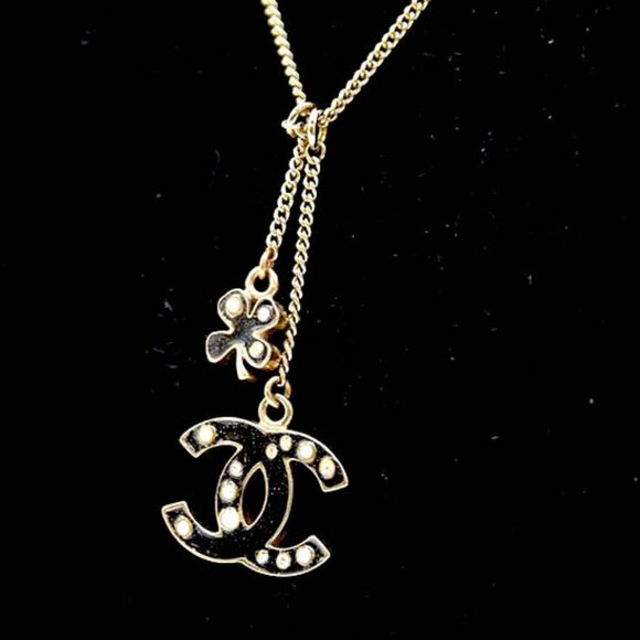CHANEL CC Logo Rhinestone Pearl Clover Charm Necklace 17" Gold Tone 07A Auth - Picture 3 of 6